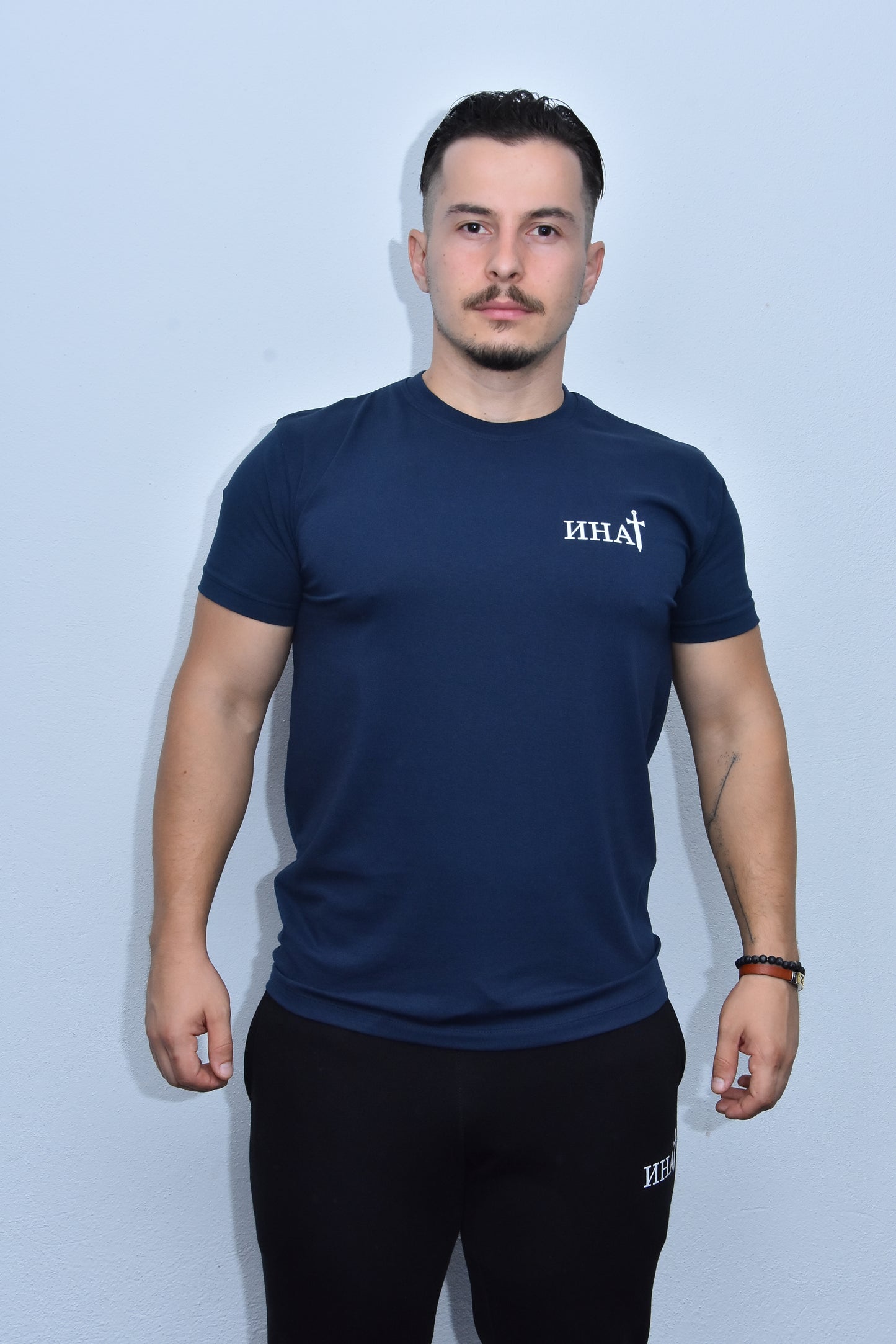 Инат Стандард - М4 - Морнарско плава